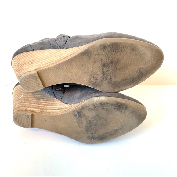 REPORT Gray Wedge Cut Out Booties—SZ. 7.5-8 - Picture 13 of 14